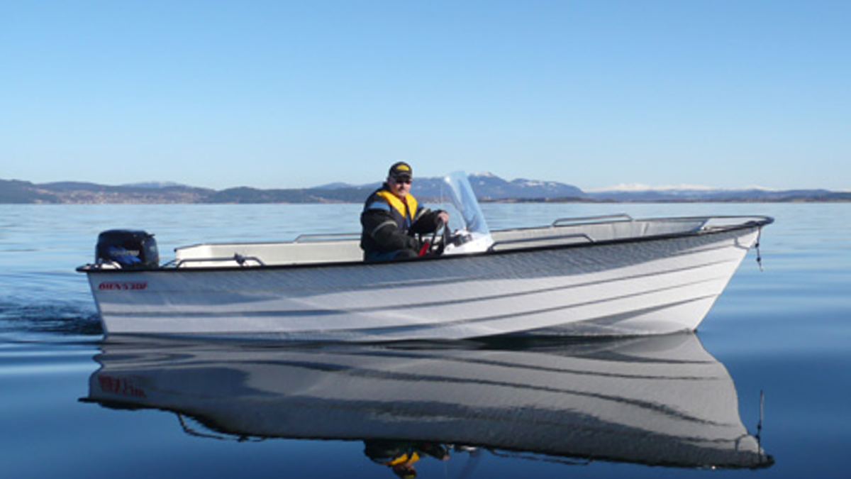 Øyen 17 fot båt – 25 hk glassfiber i Trondheimsfjorden