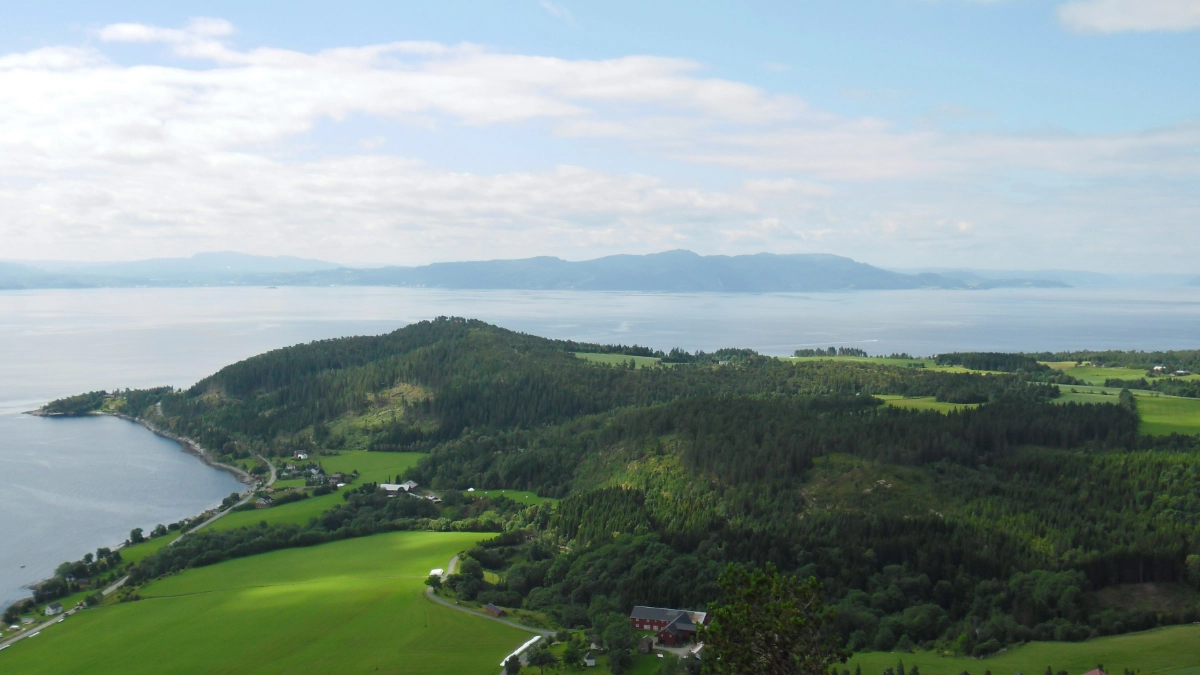 Turmuligheter i landskapet rundt Hindrum og Trondheimsfjorden