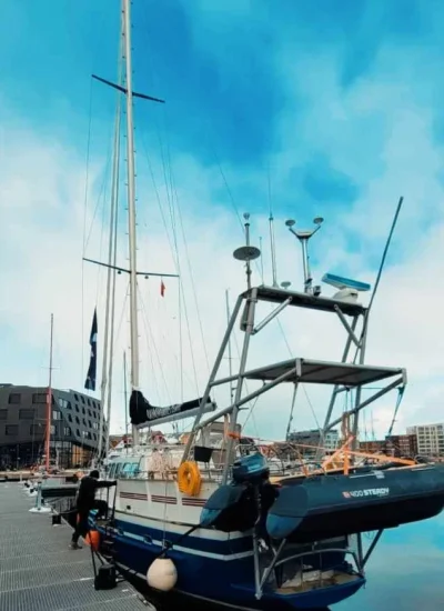 Raido Journeys spesialbygget Saxe 55 ekspedisjons båt 1